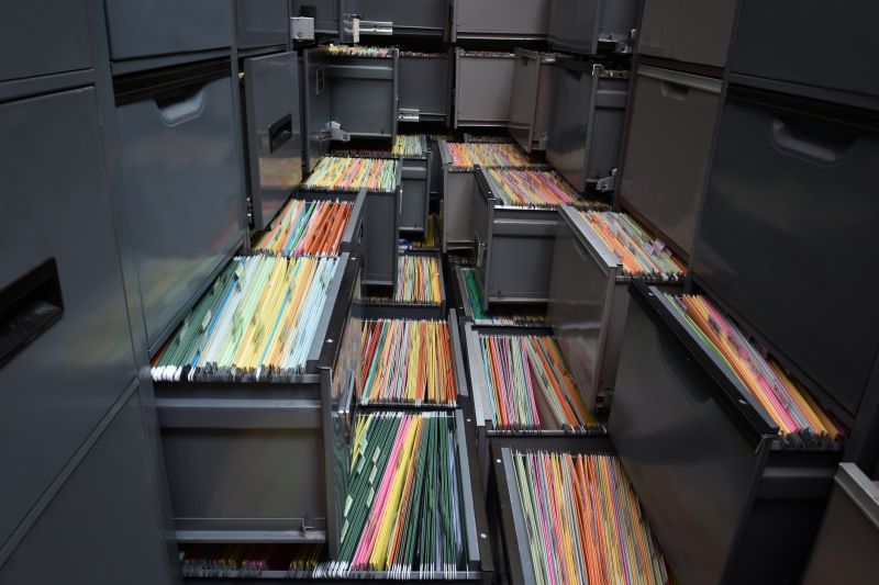 Maximizes office space utilization
